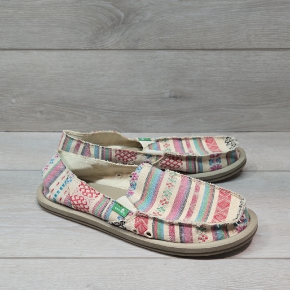 Sanuk Women Colorful Striped Hobo Boho Shoes Flats Loafer Sz 7 - Picture 1 of 10